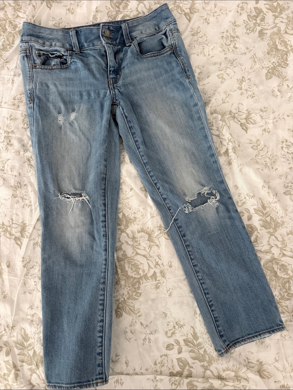 American Eagle Outfitters Light Blue Distressed Straight Leg Jeans